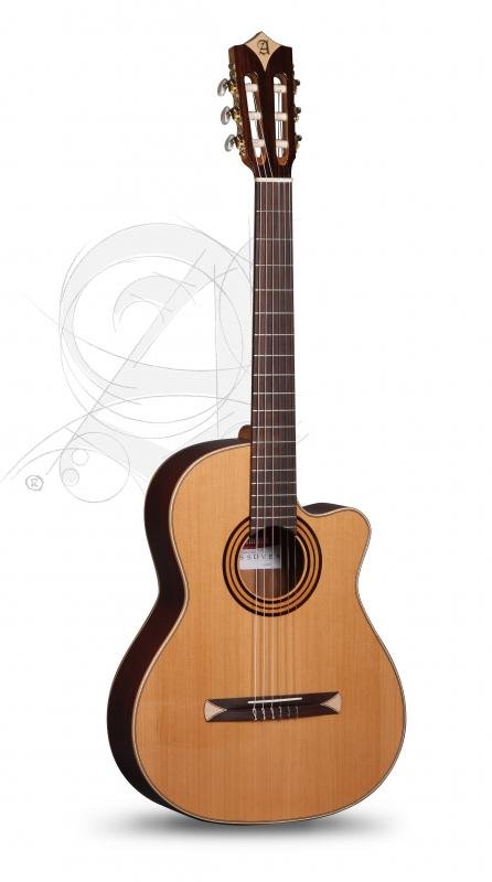 Alhambra Kytara CS-1 CW E1, cedr, masivní mahagon, indický palisandr, mřížkový krk.