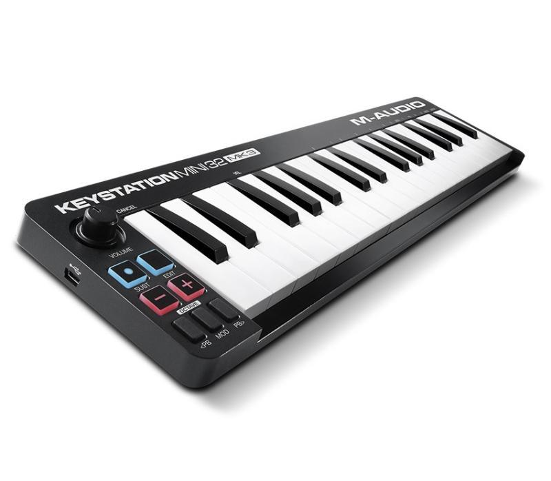 M-Audio MIDI klávesnice, 32 dotykově citlivých kláves, 3 přiřaditelné tlačítka