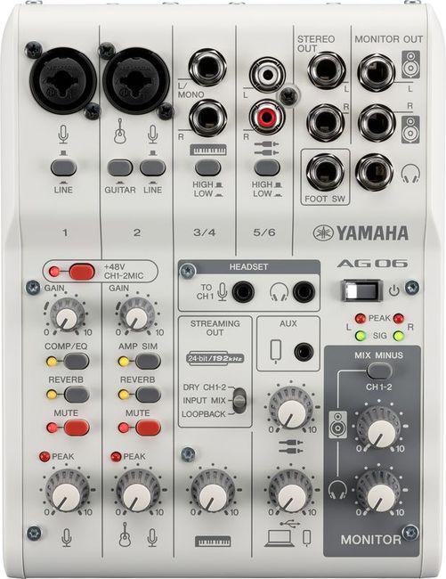 Yamaha Keverpult AG06MK2, bílá barva