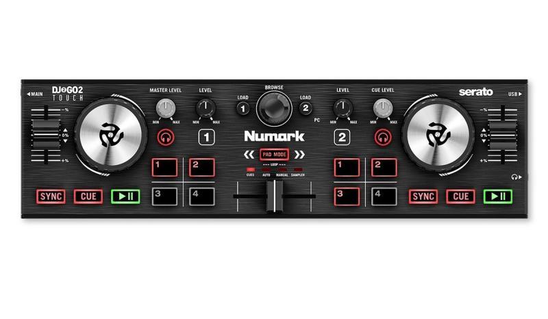 Numark DJ kontroler, 2 ch, mobilní, Serato DJ Lite, šířka pro laptop, touch jog
