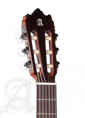Alhambra ALH-3F CT E1Alhambra Gitár 3 F-CT-E1 Cédrus, mahagóni, indiai rózsafa fogólap. Fishman előe