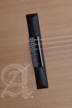 Alhambra ALH-Z NatureAlhambra Gitár Z-Nature, cédrus, mahagóni, indiai rózsafa fogólap. Szegélyezett