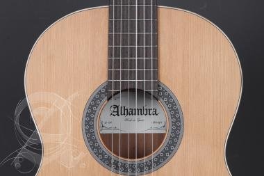Alhambra ALH-1OP SAlhambra Gitár 1 OP Senorita (7/8) vörös cédrus, mahagóni, indiai rózsafa fogólap.