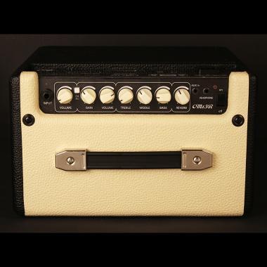 Cort Co-CM15R-BK gitárerősítő zengetővel, 15 Watt, fekete