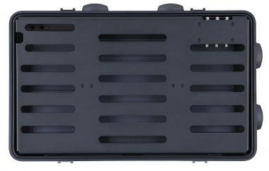 BOSS BCB-1000 Pedal Board, műanyag, gurulós, bőrönd típusú, kihúzható fogantyúval ellátott