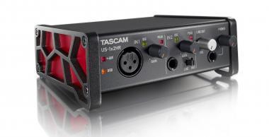 Tascam Zvuková karta 192kHz/24-bit, kompatibilní s iOS