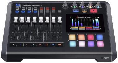 Tascam TM-MIXCAST4 Mixcast 4 Podcast keverő / többsávos USB Audio interfész