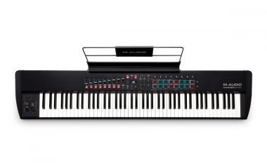 M-Audio Hammer 88 Pro USB/MIDI vezérlő, 88 kalapács-mechanikás billentyű, 16 pad, 9fader, kottatartó