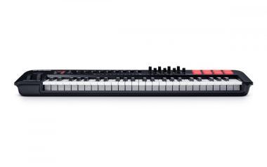 M-Audio Oxygen 49 (MK V) USB/MIDI vezérlő, 49 billentyű, 8 pad, 8 forgó-, 9 tolópotméter