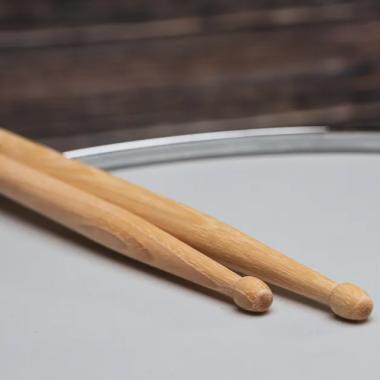 Vic Firth SBG Benny Greb Signature szériás hickory dobverő, csepp fejtípus, hossz: 406,4mm - átmérő: 15,1mm