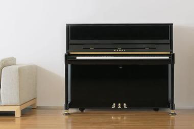 Kawai K-300 M/PEP akusztikus pianínó, 88 billentyű, 122cm magas, fényes fekete