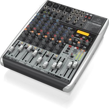 Behringer QX1204USB keverő, analóg, 12 bemenet, 2/2-bus, mikrofon-előerősítő, kompresszor, EQ, USB