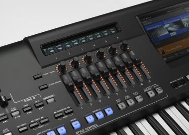 Yamaha GENOS2 zenei munkaállomás, 800 stílus, 2066 hangszín, Bluetooth kapcsolat
