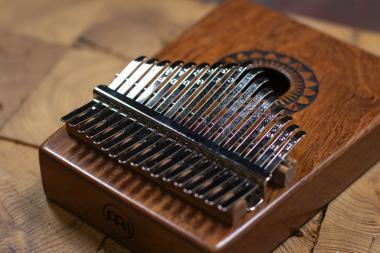 Meinl KA17SU Meinl KA17SU Sound Hole Designer Sun kalimba