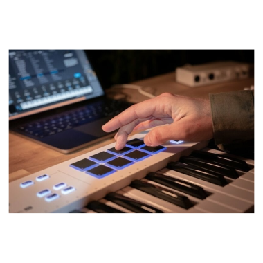 Arturia ART231521 KeyLab Essential mk3 49 White