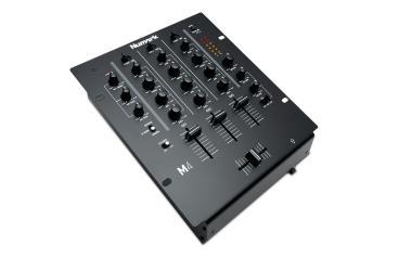 Numark M4 DJ keverő, 3 ch, 4/6 line kapcsolható, 2 phono, 1 mic, 3 sávos EQ, Kill