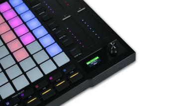 Akai Pro APC64 USB/MIDI vezérlő, Ableton Live Lite 11, 64 RGB pad, 8 érintő csík