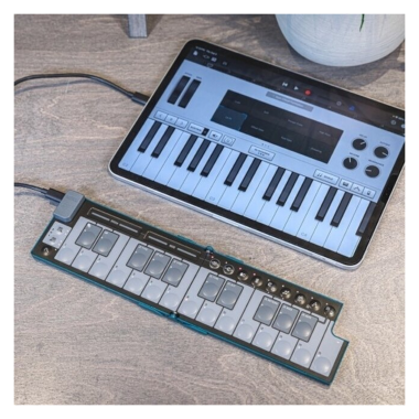 KORG KG-NKEYFDSB 25 billentyűs, USB MIDI-vezérlő, khaki szín, összehajtható