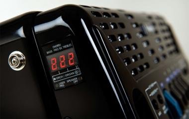 Roland FR-1X BK digitális tangóharmonika beépített hangszóróval - fekete