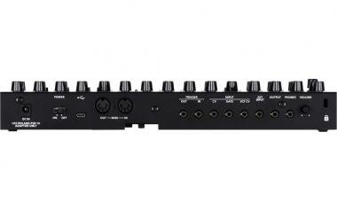 Roland SE-02 Boutique analóg szintetizátor