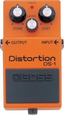 BOSS DS-1 Distortion effekt pedál