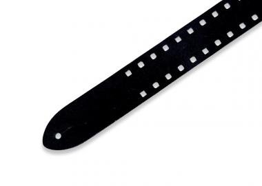 Levy's M12SPOV-BLK Gitárpánt, lyukasztott szegélyű (négyzet), polírozott bőr, 5cm széles, 144cm hoss